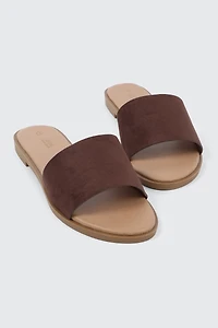 Sandales à talon plat et bande en faux cuir