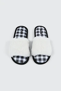 Pantoufles à carreaux et fausse fourrure