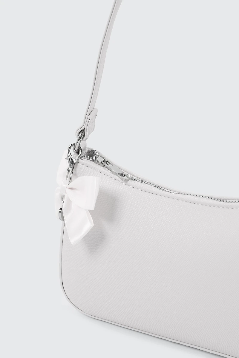 Sac d'épaule à breloque boucle