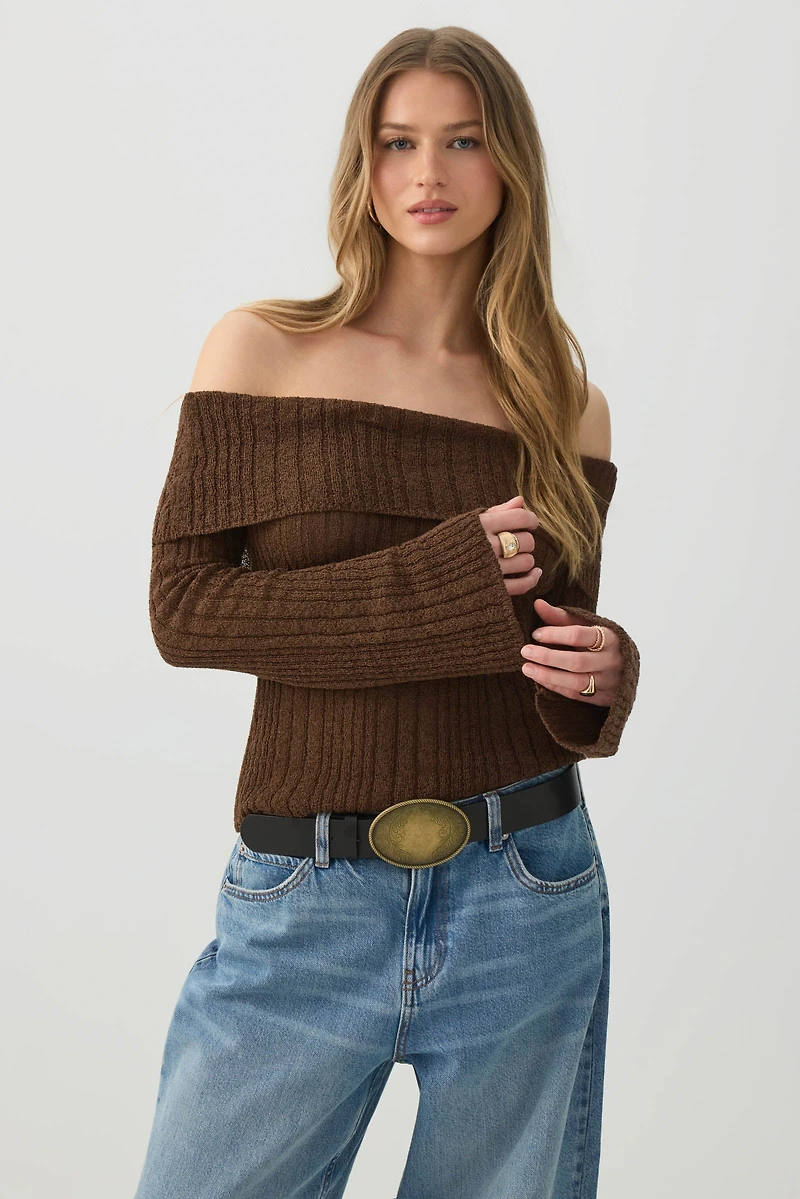 Haut à manches longues et épaules dénudées