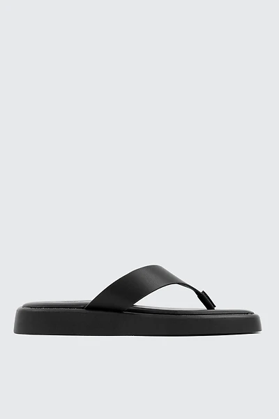 Ardene Square Toe Platform Flip Flops Sandals in | Size | Faux Leather