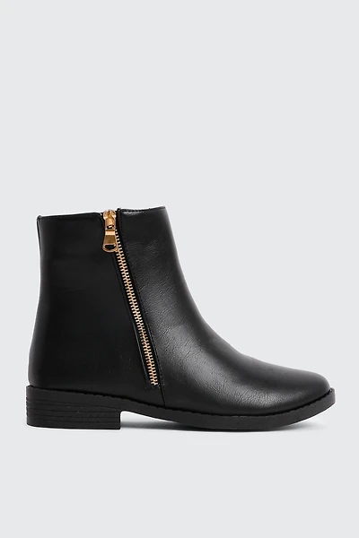 Ardene Faux Leather Ankle Boots in Onyx | Size | Eco-Conscious
