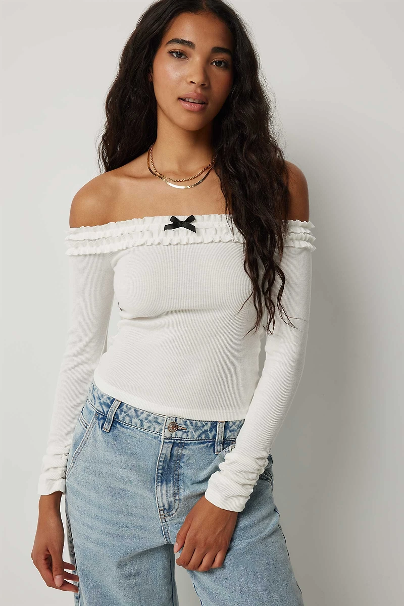 Haut épaules dénudées à froufous