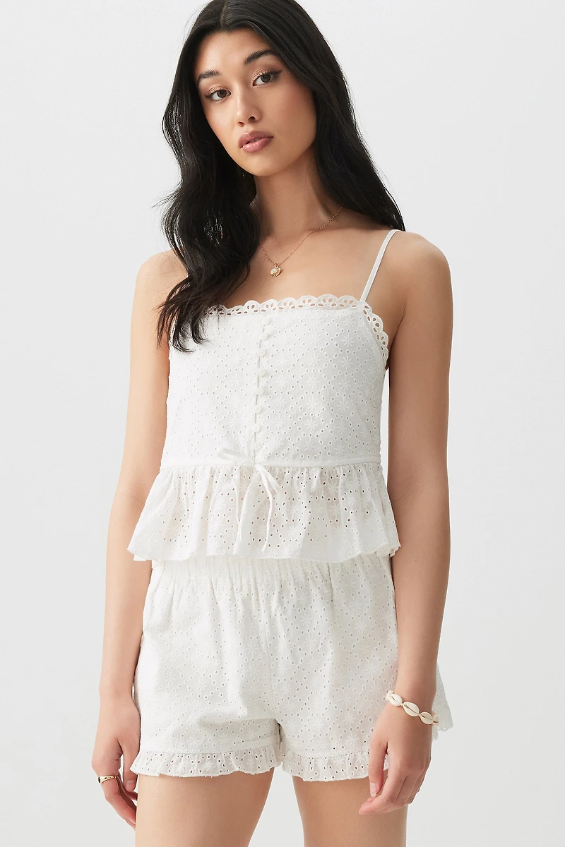 Camisole à broderie anglaise et boutons l'avant