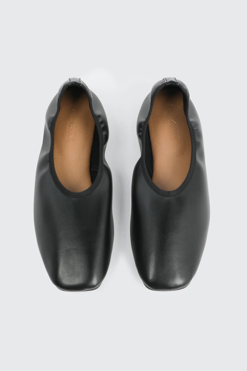 Ballerines à bout carré