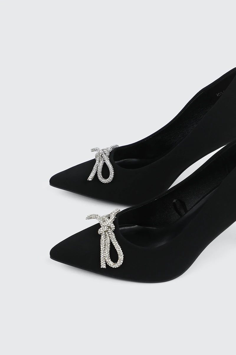 Escarpins à boucle en pierres du Rhin