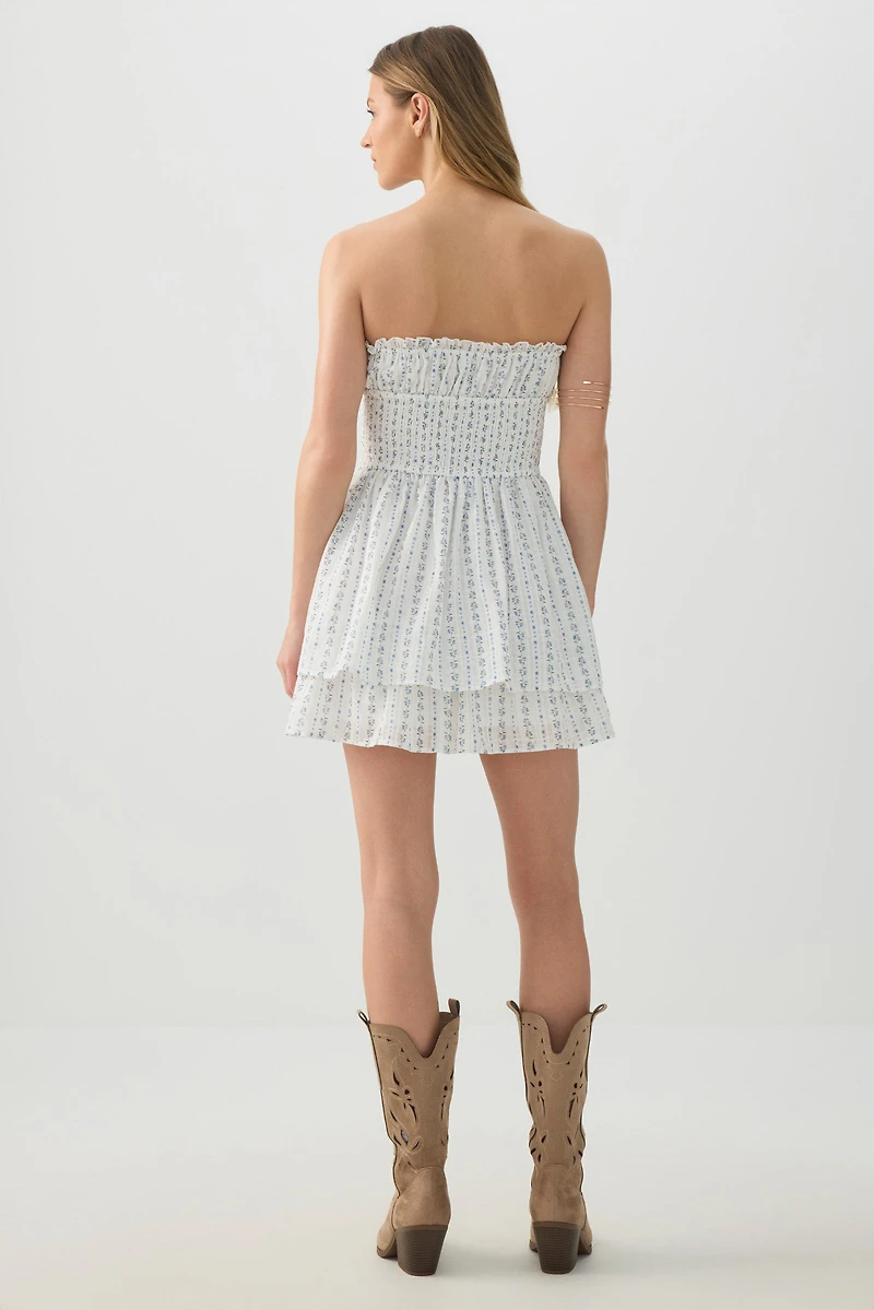 Robe courte smockée sans bretelles