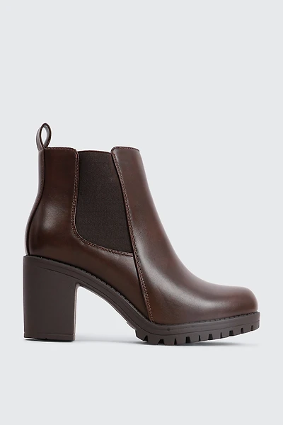 Ardene Chunky Lug Sole Chelsea Boots in | Size | Faux Leather | Eco-Conscious