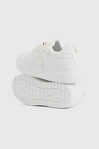Espadrilles basketball à breloques amovibles