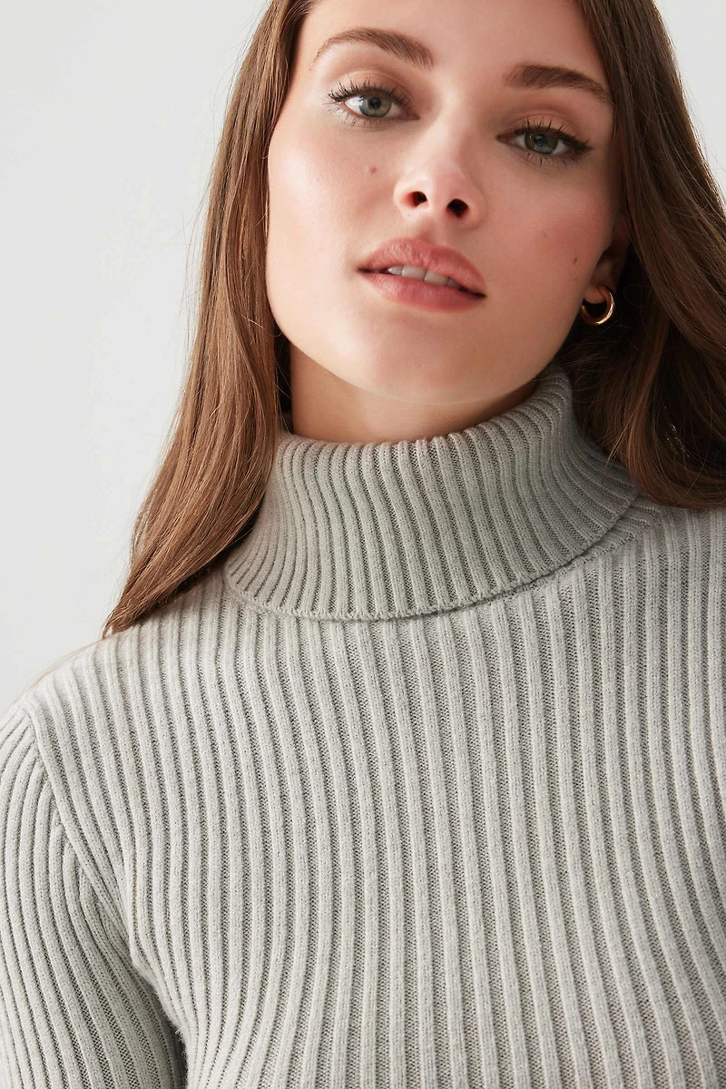 Chandail à col roulé court