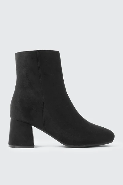 Ardene Faux Suede Ankle Boots in Black | Size