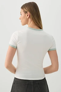 T-shirt graphique à bordures contrastantes