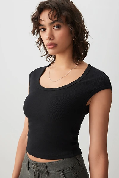 Ardene Scoop Neck Crop T-Shirt in | Size | Cotton/Elastane