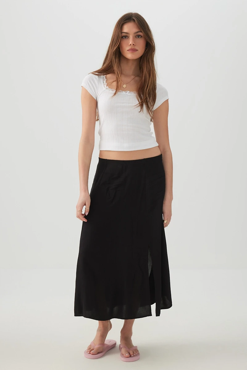 T-shirt à col dégagé et bordure en dentelle