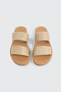 Sandales plates à deux brides en raphia