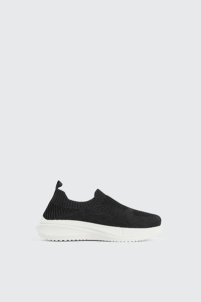 Ardene Kids Slip On Sneakers in Black | Size