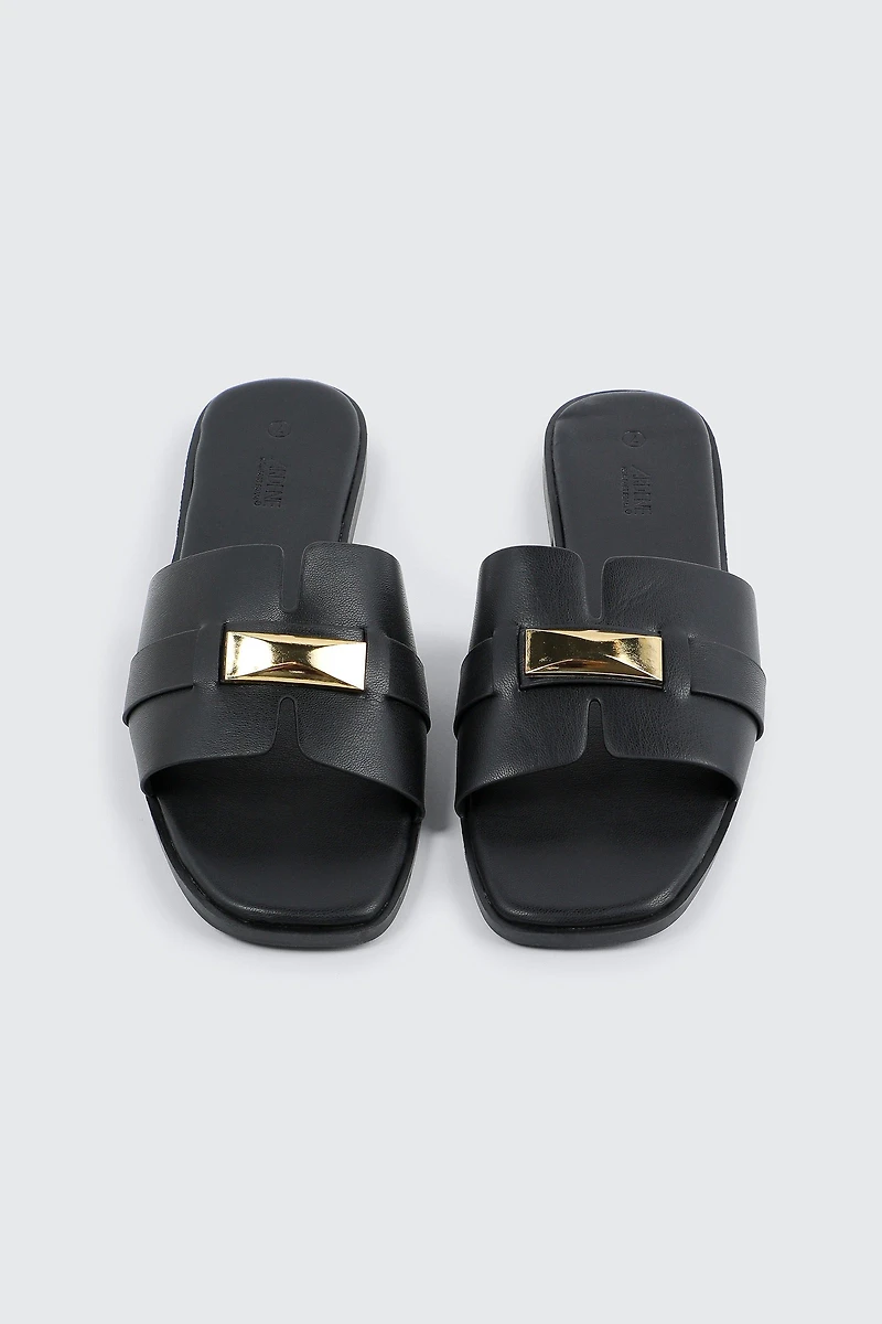 Sandales à bout carré