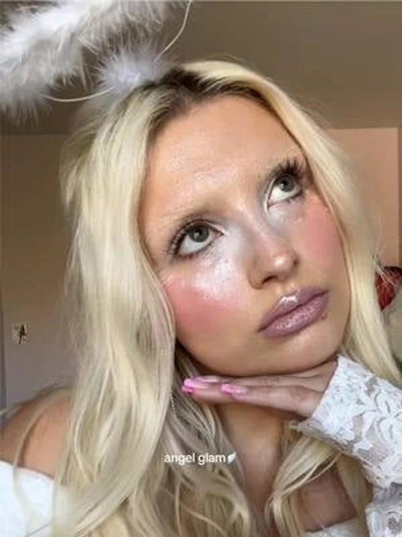 Haut à épaules dénudées en dentelle