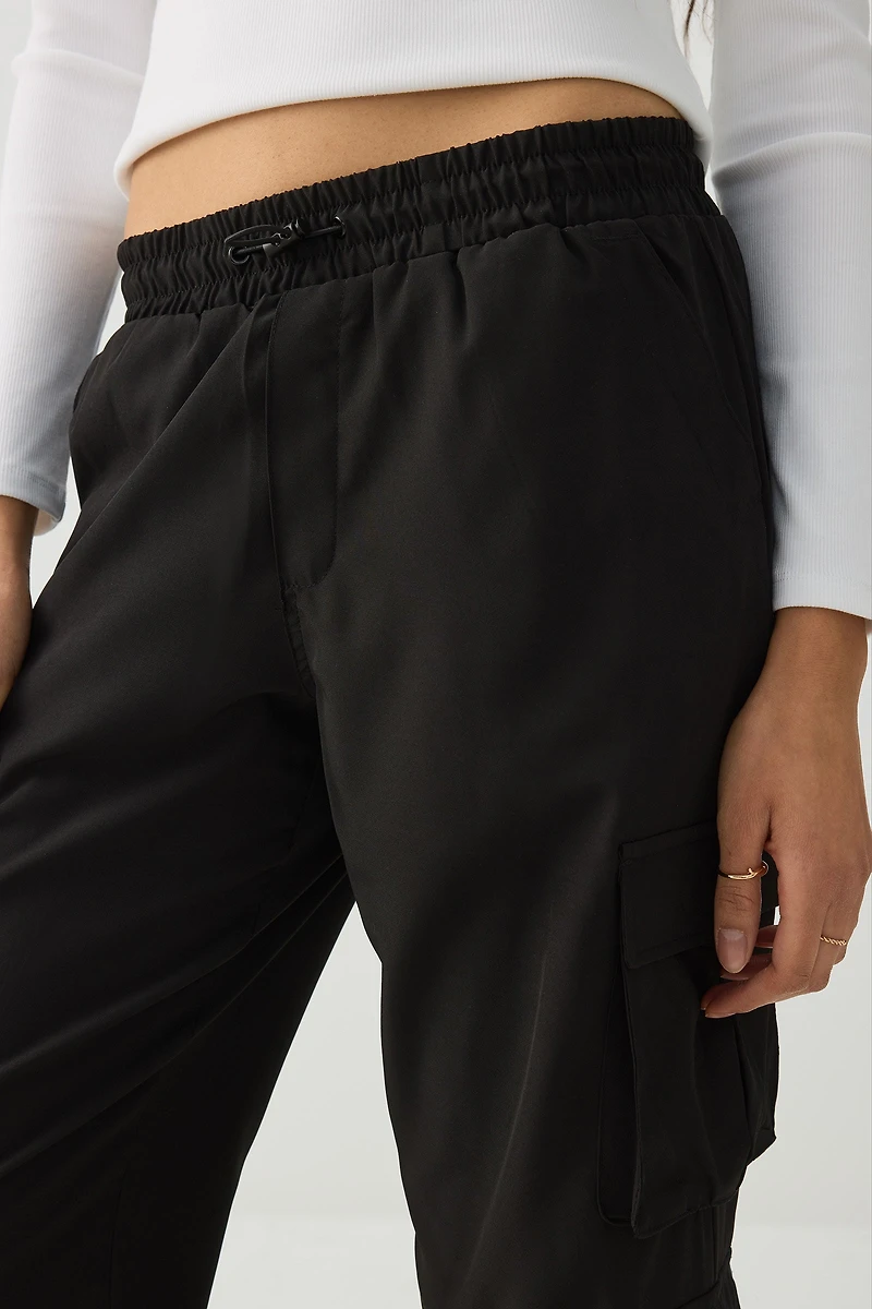 Pantalon cargo style jogging souple et extensible