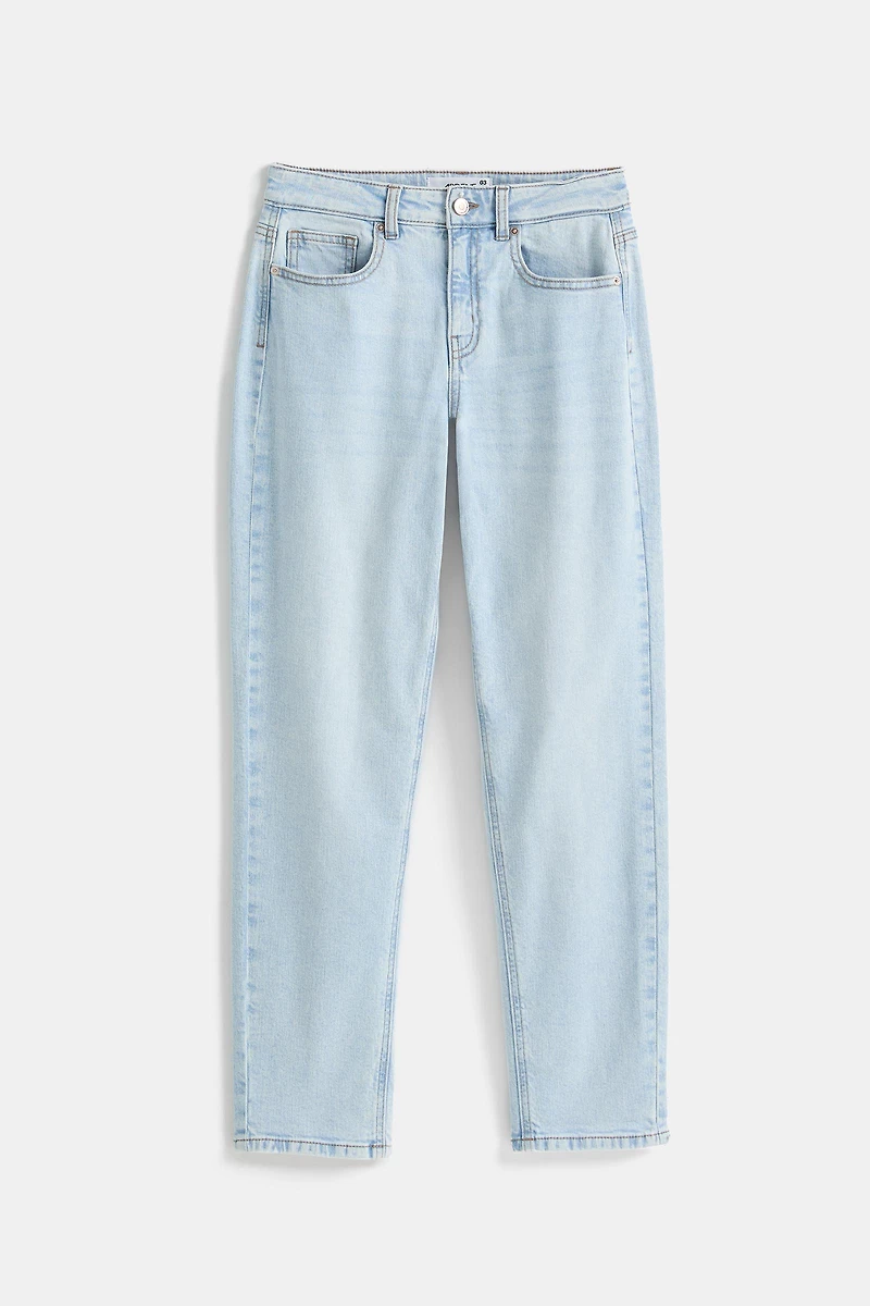 Le jean Muse coupe mom et taille haute