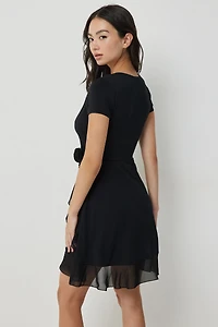 Robe cache-cœur à détail de rosette