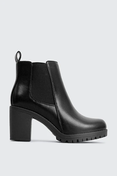 Ardene Chunky Lug Sole Chelsea Boots in Black | Size | Faux Leather | Eco-Conscious