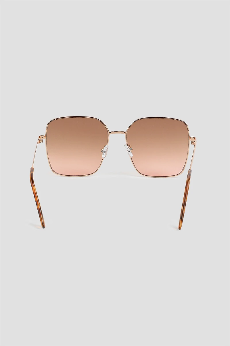 Grandes lunettes de soleil carrées