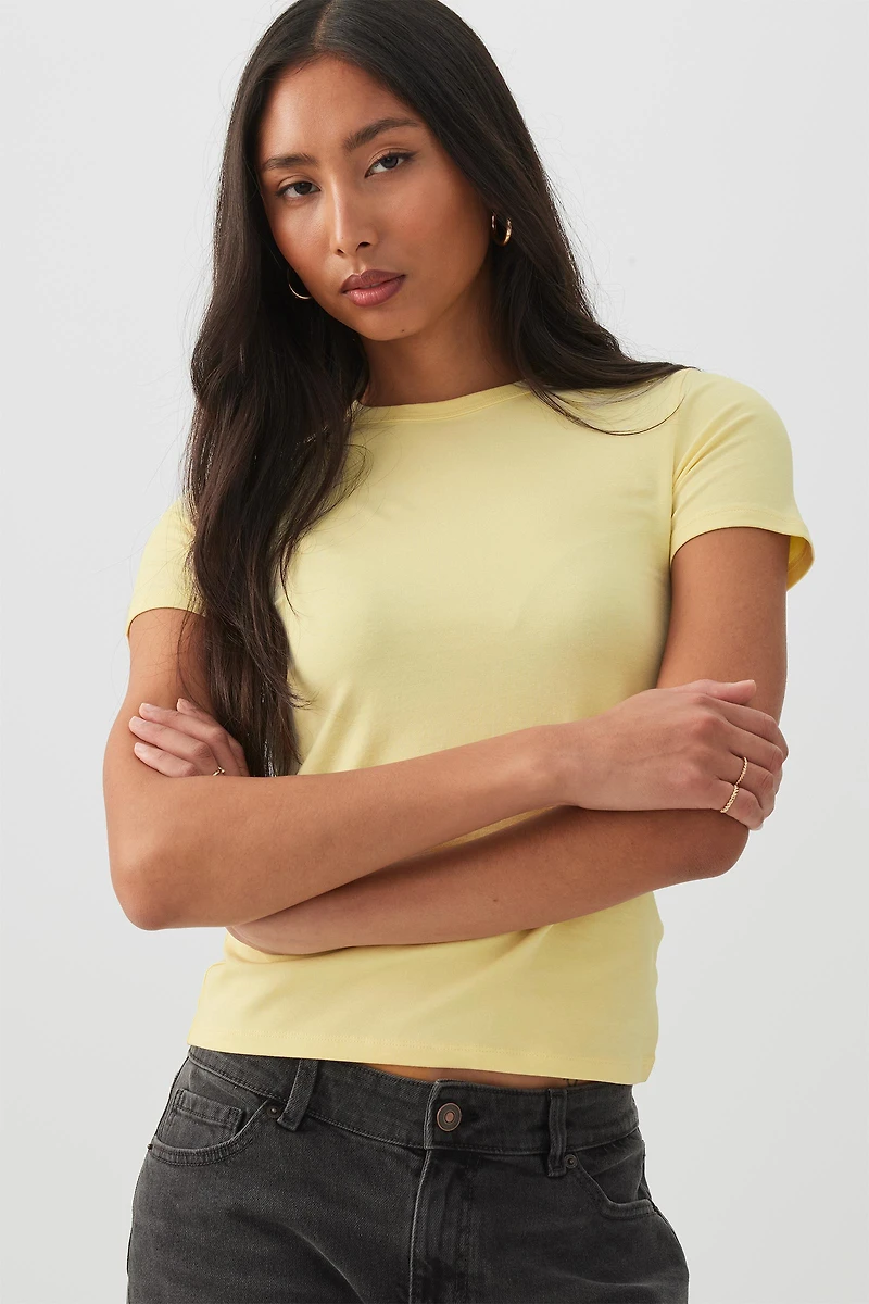 Ardene Basic Fitted Short Sleeve T-Shirt in Light Yellow | Size 2XS | Cotton/Elastane | Eco-Conscious