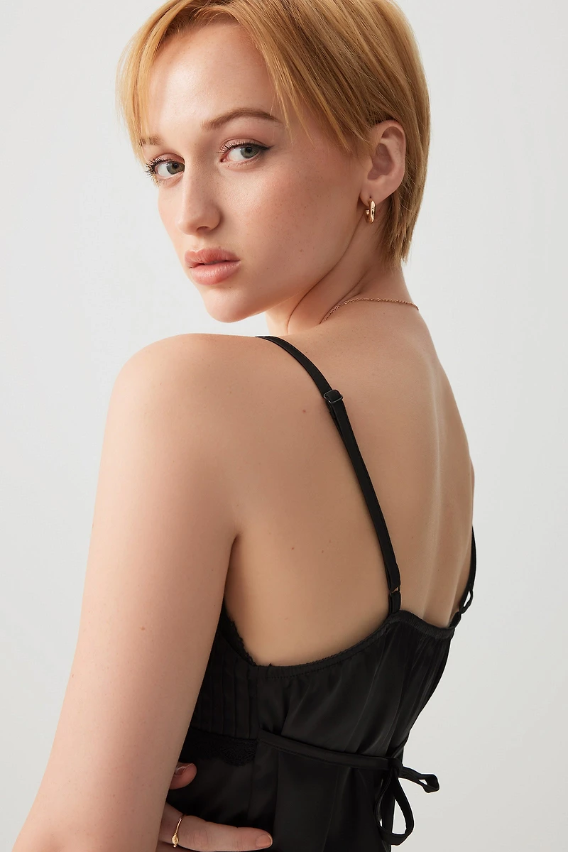 Camisole en satin à buste plissé