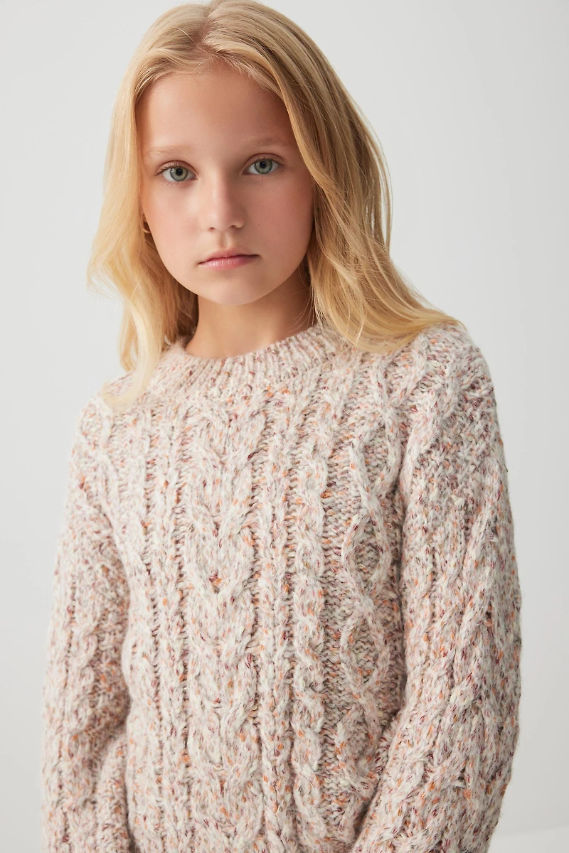 Chandail en tricot torsadé