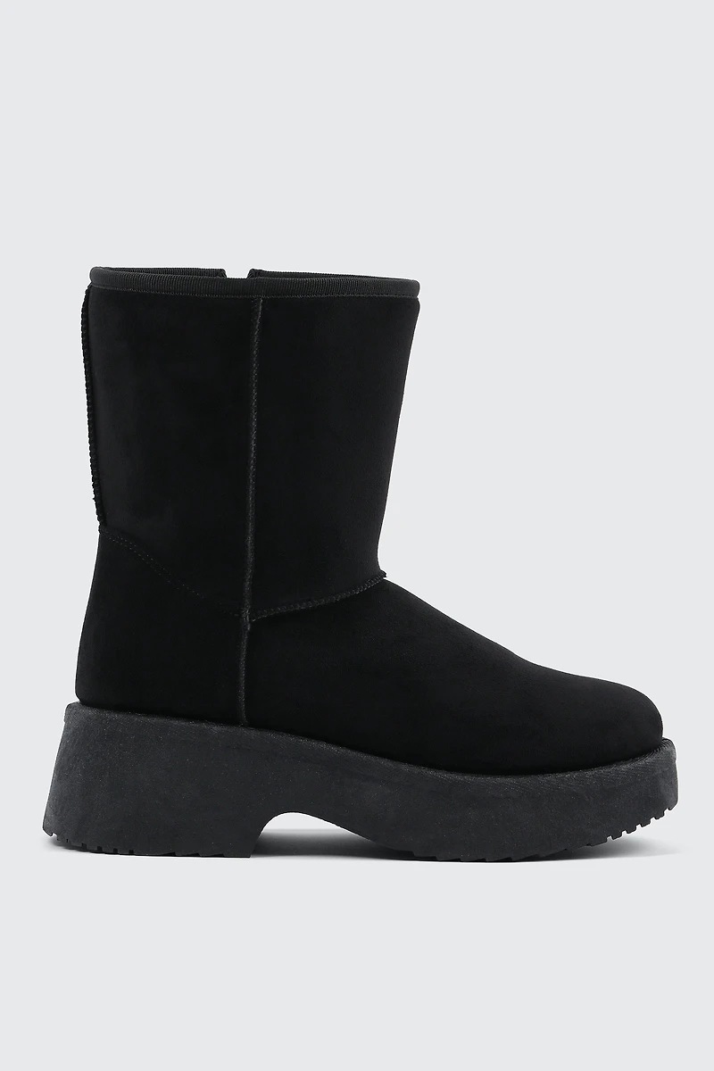Ardene Chunky Platform Faux Sheepskin Boots in Black | Size | Faux Suede