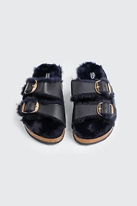 Sandales à boucles doublées en fausse fourrure