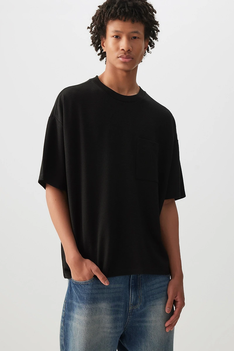 Ardene Man Waffle Knit Boxy T-Shirt For Men in Black | Size | Polyester/Elastane/Viscose