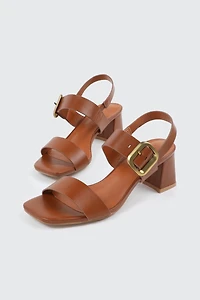 Sandales à talon bloc et sangle sur boucle