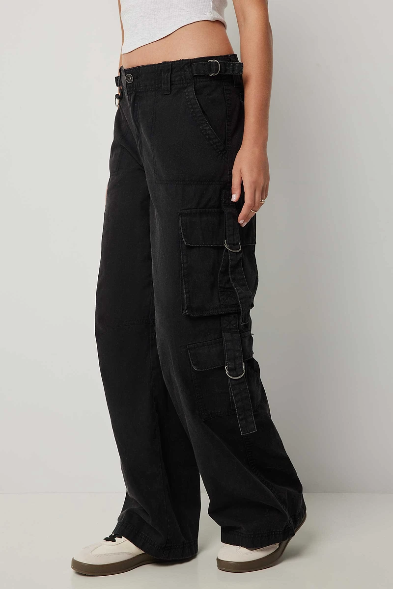 Pantalon cargo jambe large à taille basse