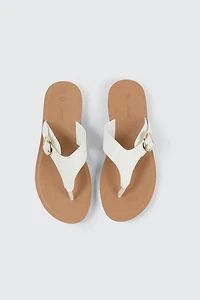 Sandales plates à boucle massive