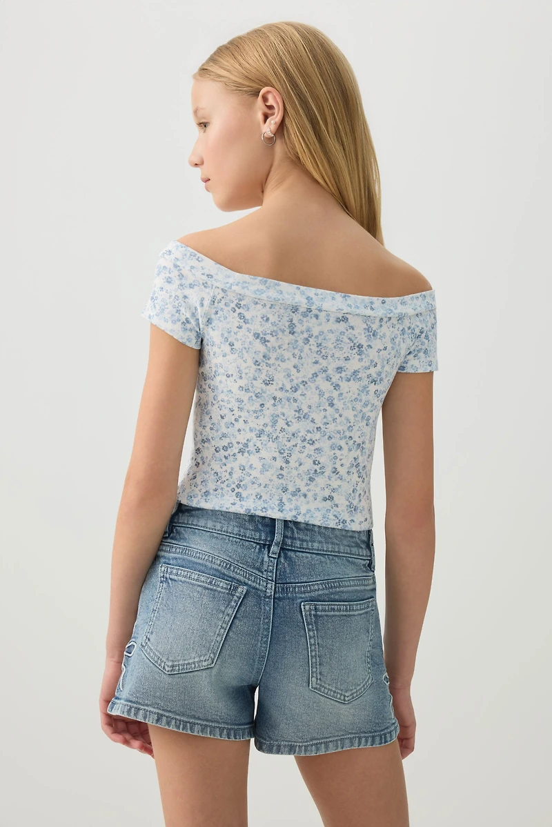 Short en denim à détail de boucles