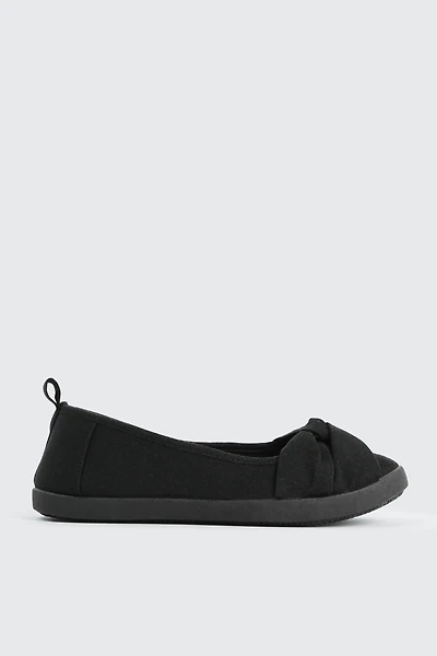 Ardene Slip On Sneakers in Black | Size 5 | Eco-Conscious