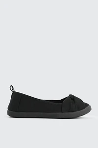 Ardene Slip On Sneakers in Black | Size 5 | Eco-Conscious