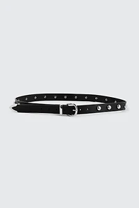 Ceinture cloutée à bout métallique