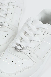 Espadrilles basketball à détail de breloque