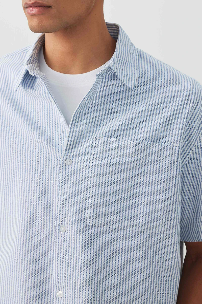 Chemise à manches courtes rayée