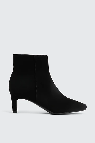 Ardene Block Heel Booties in Black | Size | Faux Suede