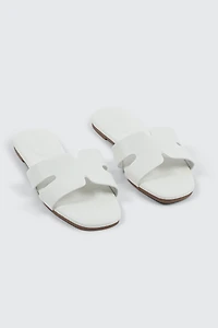 Sandales plates à bride en H