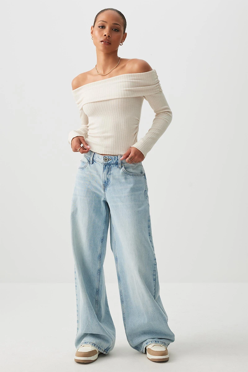 Haut à manches longues et épaules dénudées