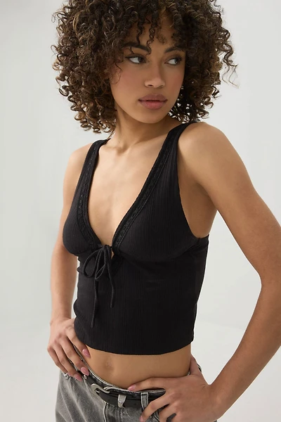 Camisole plongeante nouée à l'avant