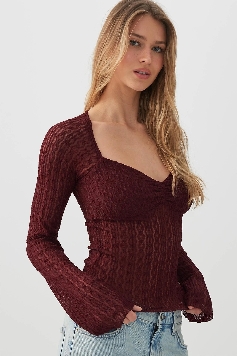 Haut à manches longues en dentelle