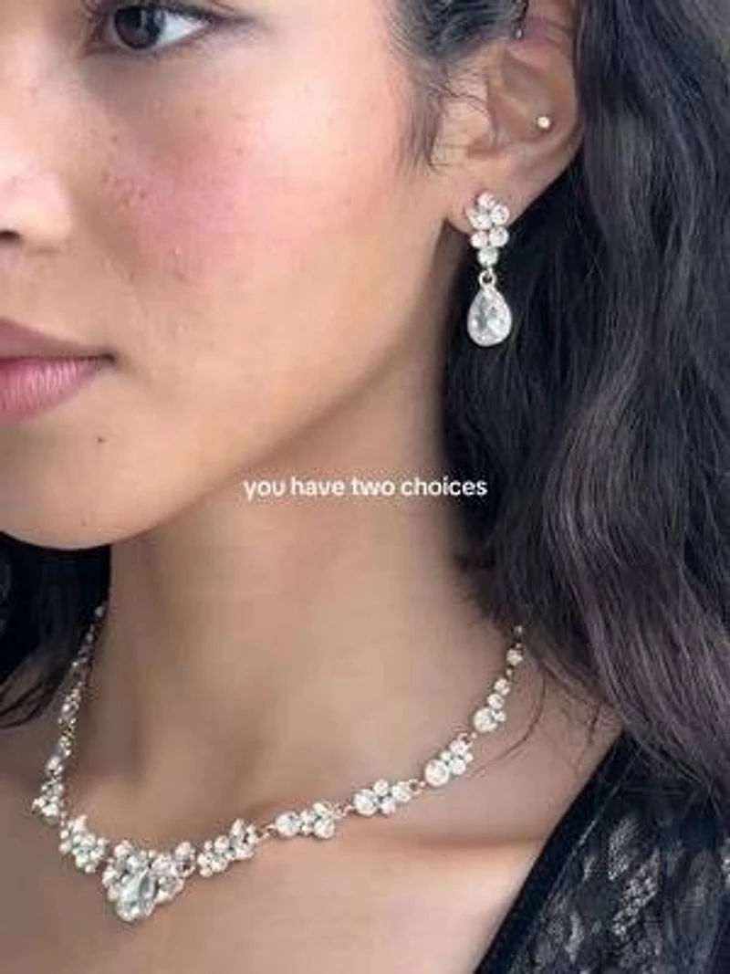 Ras-de-cou deux rangs en pierres du Rhin