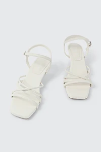 Sandales multibrides à talon moyen