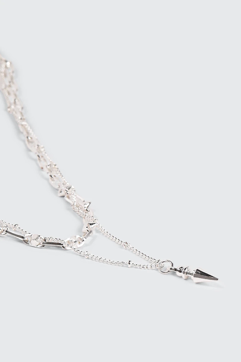 Collier deux rangs à pendentif pique